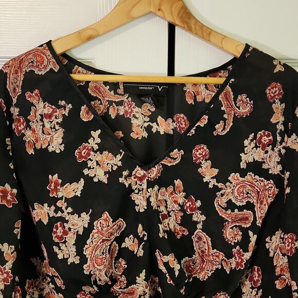 Venezia Womens Black Floral Babydoll Blouse Size 18/20 Sheer Dark Romantic - Picture 7 of 10